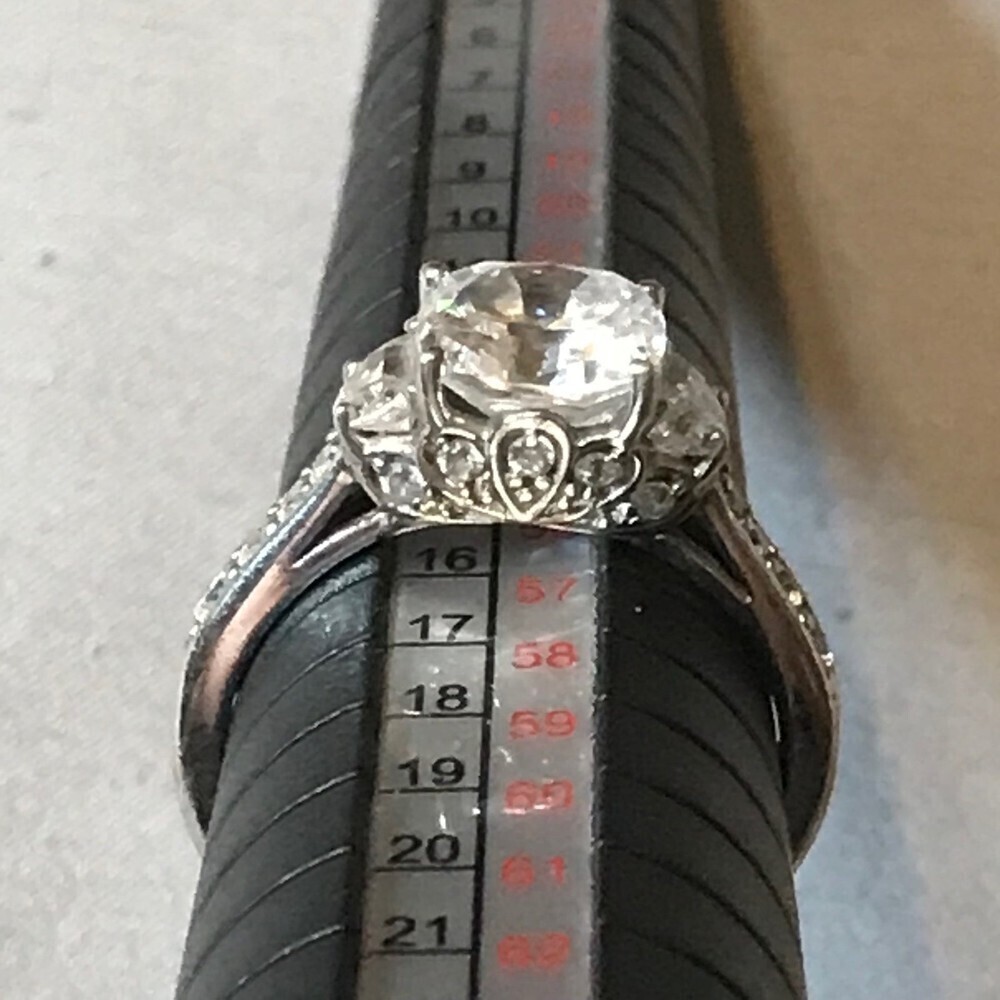 Silver Tone and Crystal Ring Size 7.75 - Picture 3 of 4